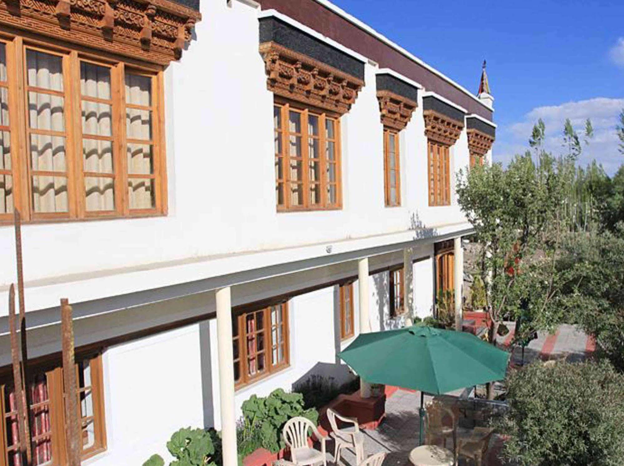 Hotel Mahay Palace Λεχ Εξωτερικό φωτογραφία